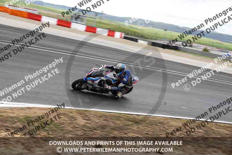 cadwell no limits trackday;cadwell park;cadwell park photographs;cadwell trackday photographs;enduro digital images;event digital images;eventdigitalimages;navarra;no limits trackdays;peter wileman photography;racing digital images;trackday digital images;trackday photos